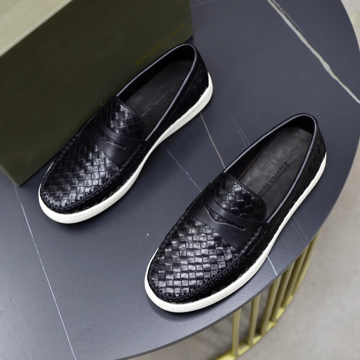 Men's shoes: 500💰BOTTEG* VENET* - high-end boutique Size: 38-44 (45 customized) BV new product, calfskin artificially woven classic style harmoniously blends with contemporary fashion temperament, rubber soles are light and flexible, water-dyed cowhide!